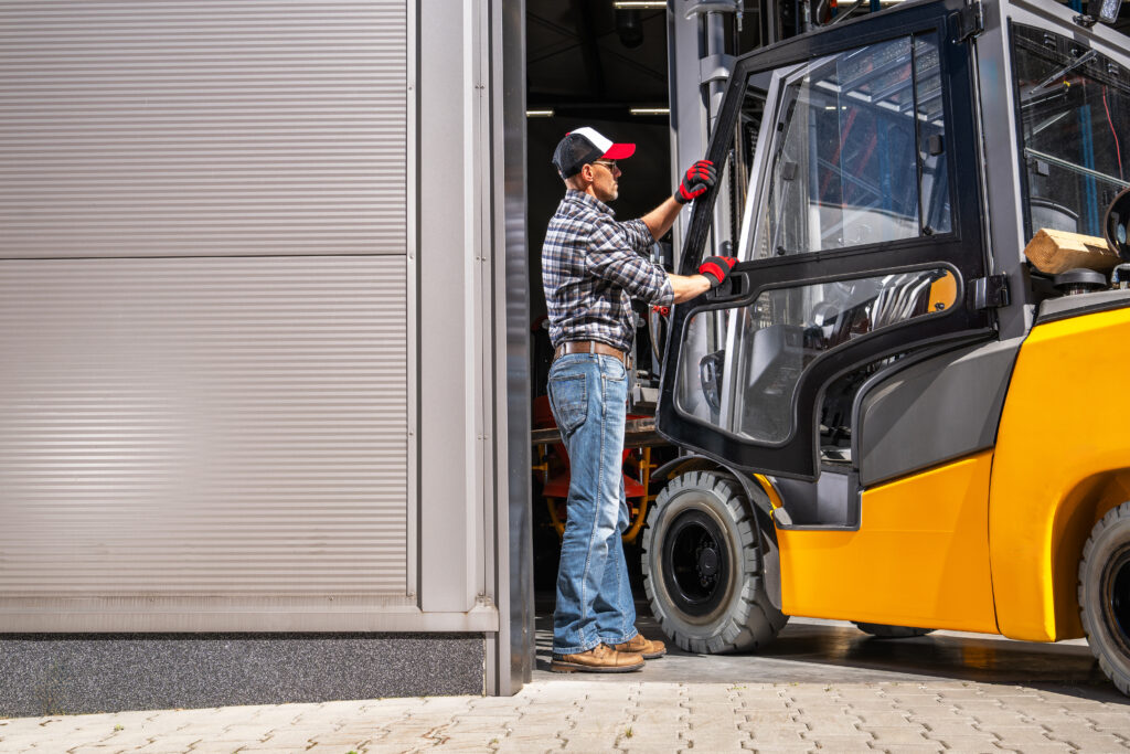 Lead-Acid vs. Lithium-Ion Forklift Batteries: Which Is Right for Your Operation?